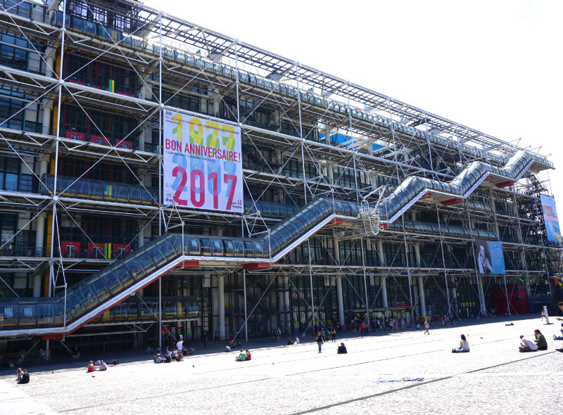 A praça do Pompidou segundo a Louis Vuitton