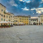 Piazza dell’Anfiteatro in Lucca